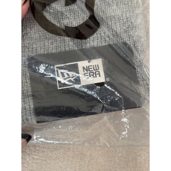 Supreme X New Era Logo Beanie Gray OS - Picture 4 of 5